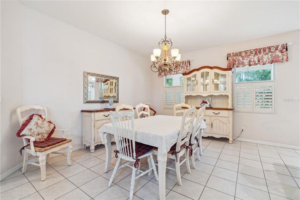 Chandelier, Dining room, Interior
