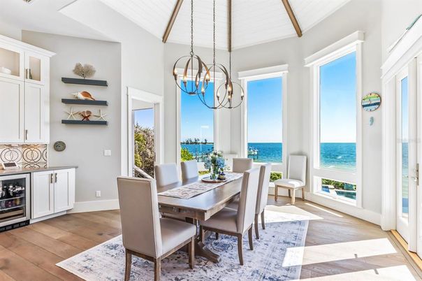Chandelier, Dining room, Interior, Pendant Lights, Water, Wood Texture Flooring