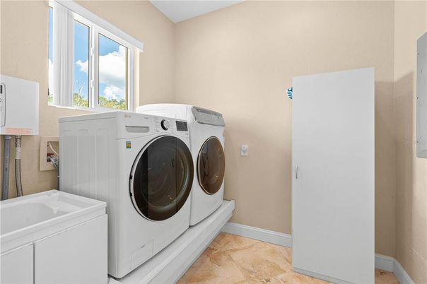 Interior, Washer