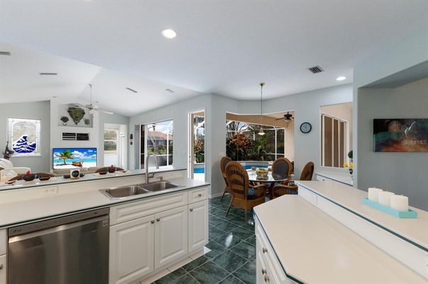 Dining room, Interior, Kitchen, Recessed Lighting