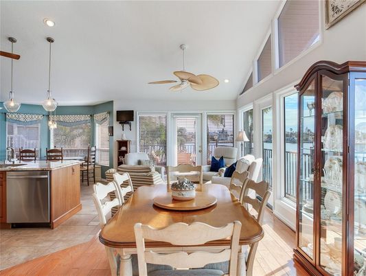 Dining room, Interior, Kitchen, Pendant Lights, Recessed Lighting, Wood Texture Flooring