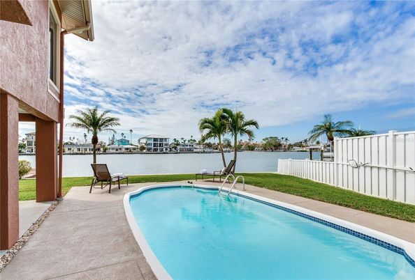 Exterior, Pool, Water