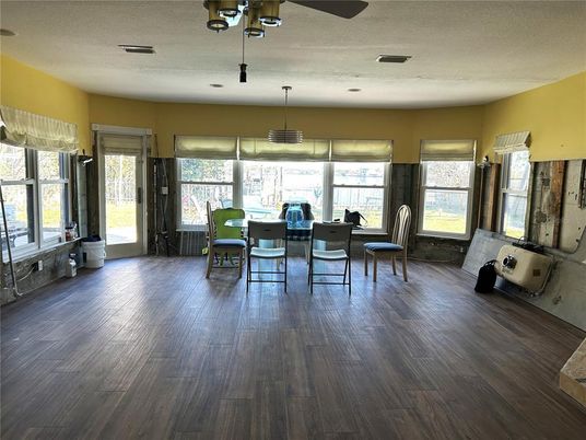 Interior, Pendant Lights, Wood Texture Flooring