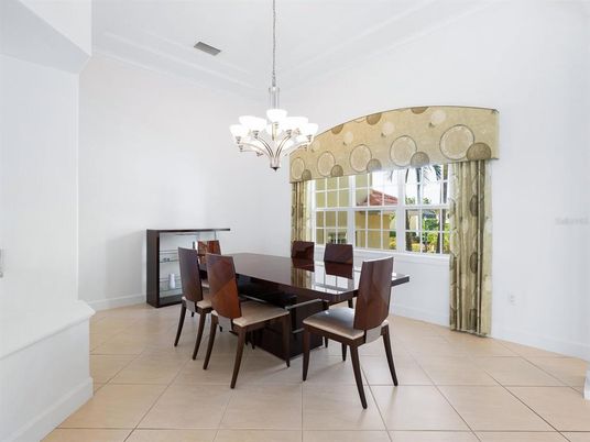 Chandelier, Dining room, Interior