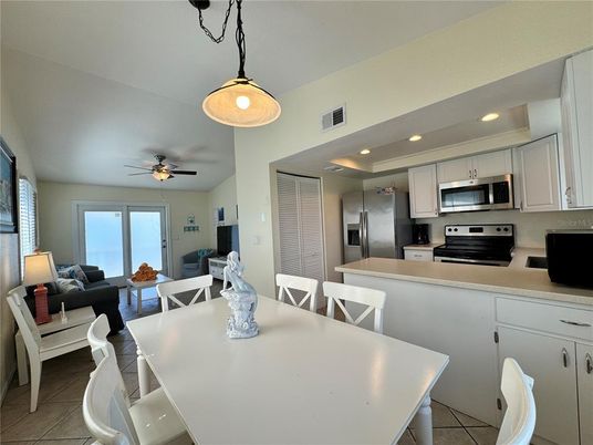 Dining room, Interior, Kitchen, Living room, Pendant Lights, Recessed Lighting, Stainless Steel Appliances
