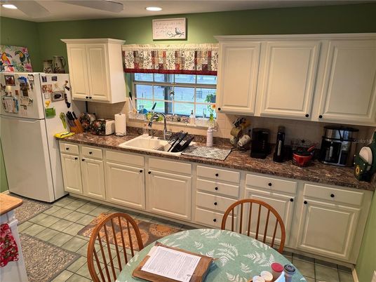 Dining room, Interior, Kitchen, Recessed Lighting, Water