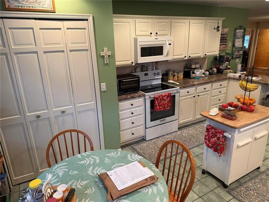 Dining room, Interior, Kitchen