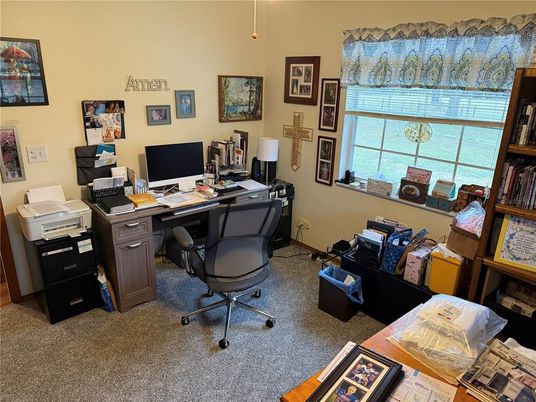 Home Office, Interior