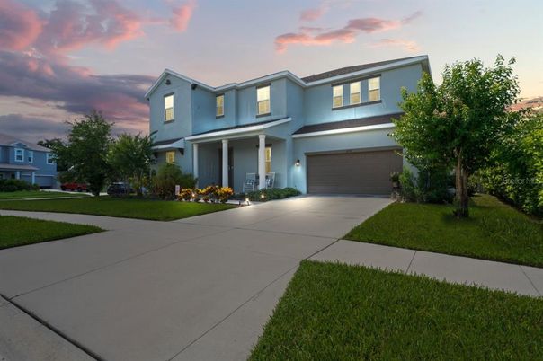 Attached, Exterior, Facade, Modern