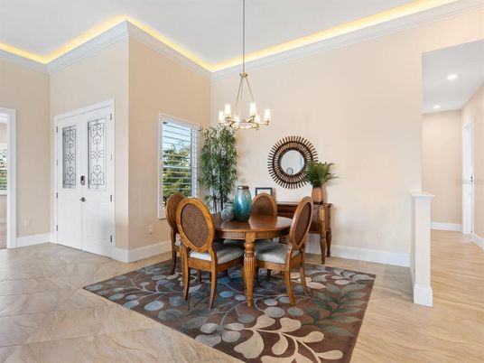 Chandelier, Dining room, Interior, Recessed Lighting, Wood Texture Flooring