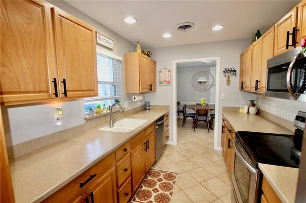 Dining room, Interior, Kitchen, Recessed Lighting