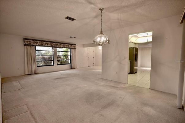 Empty room, Interior, Pendant Lights