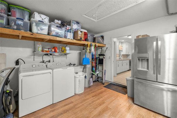 Interior, Kitchen, Utility Closets, Washer, Wood Texture Flooring