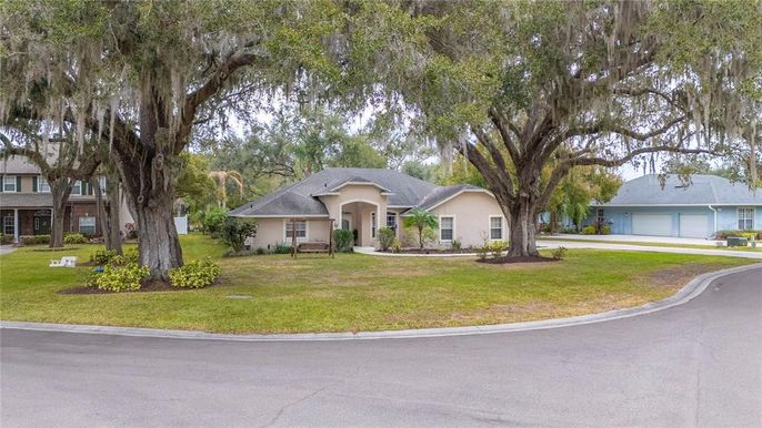 Backyard, Exterior, Facade, Ranch