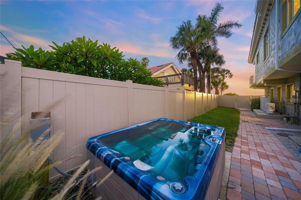 Exterior, Hot Tub