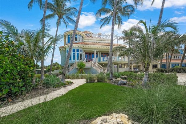Backyard, Exterior, Facade, Mediterranean