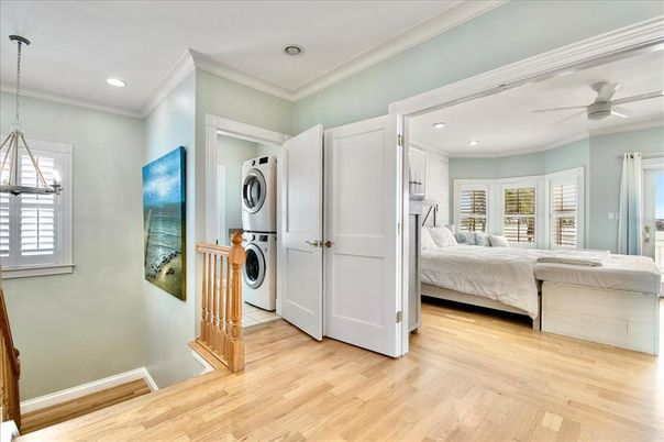 Bedroom, Interior, Recessed Lighting, Washer, Wood Texture Flooring