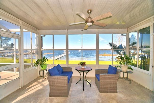 Interior, Sun Room, Water