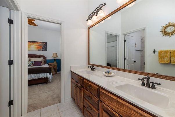 Bathroom, Bedroom, Dual Sink Vanities, Interior