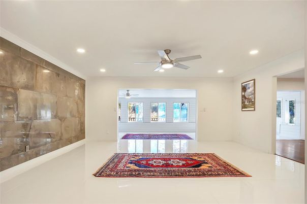 Empty room, Interior, Recessed Lighting
