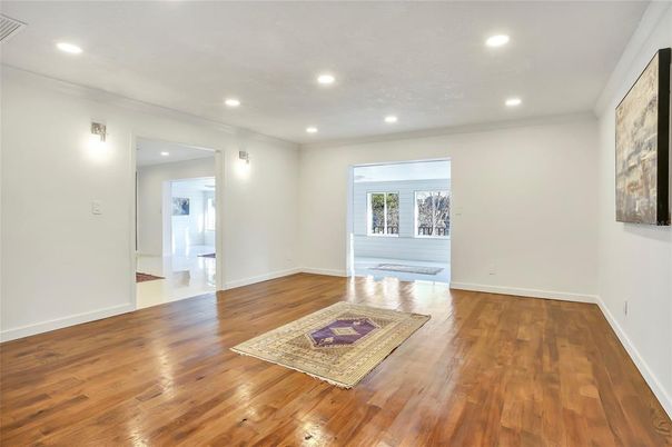 Empty room, Interior, Recessed Lighting, Wood Texture Flooring
