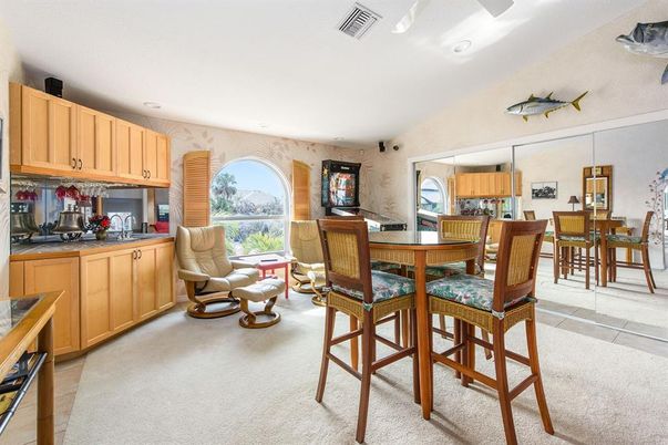 Dining room, Interior, Kitchen, Recessed Lighting