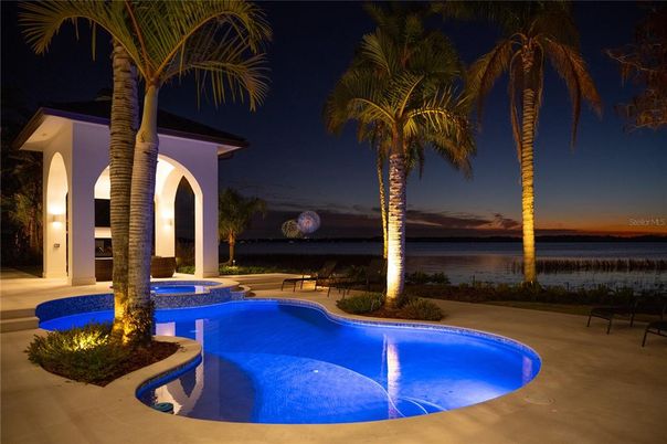 Exterior, Pool, Water