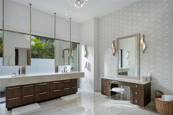 Bathroom, Dual Sink Vanities, Interior, Recessed Lighting