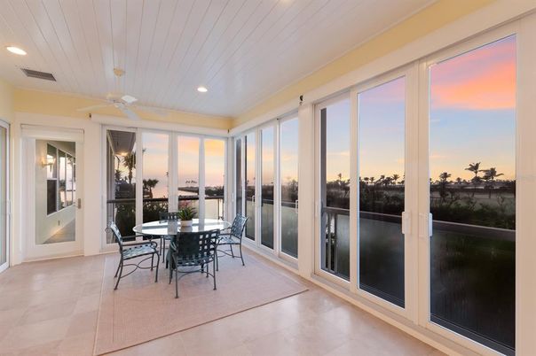 Dining room, Interior, Recessed Lighting, Sun Room, Water