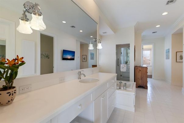 Bathroom, Dual Sink Vanities, Interior, Pendant Lights, Recessed Lighting