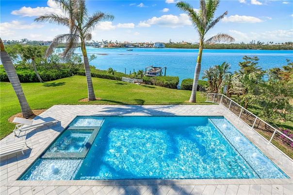 Exterior, Lake, Pool, Water
