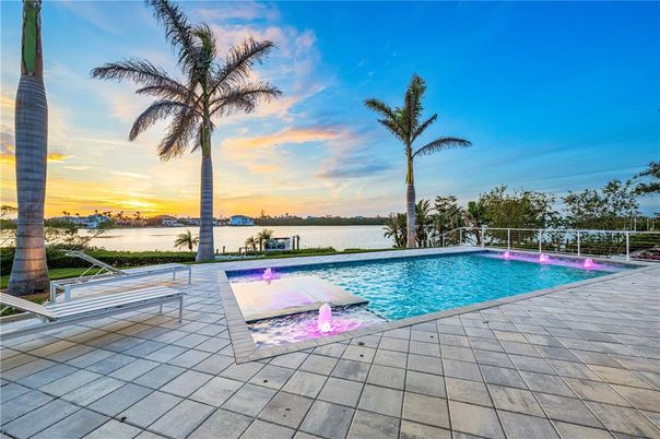 Exterior, Pool, Water