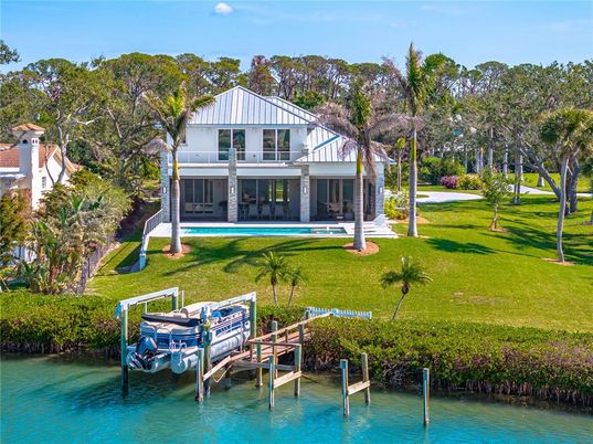 Backyard, Exterior, Lake