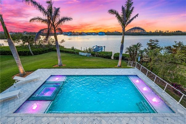 Exterior, Lake, Pool, Water
