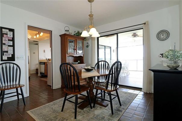 Dining room, Interior, Pendant Lights