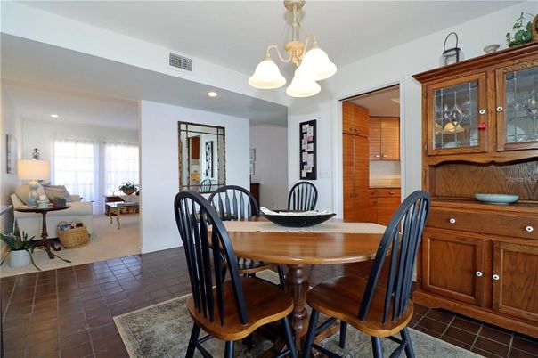 Dining room, Interior, Pendant Lights, Recessed Lighting