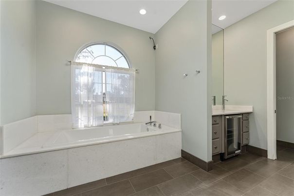 Bathroom, Interior, Recessed Lighting