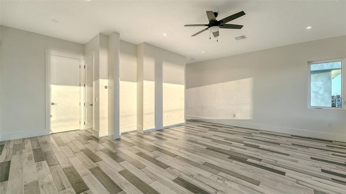 Empty room, Interior, Recessed Lighting, Wood Texture Flooring