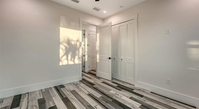 Empty room, Interior, Recessed Lighting, Wood Texture Flooring
