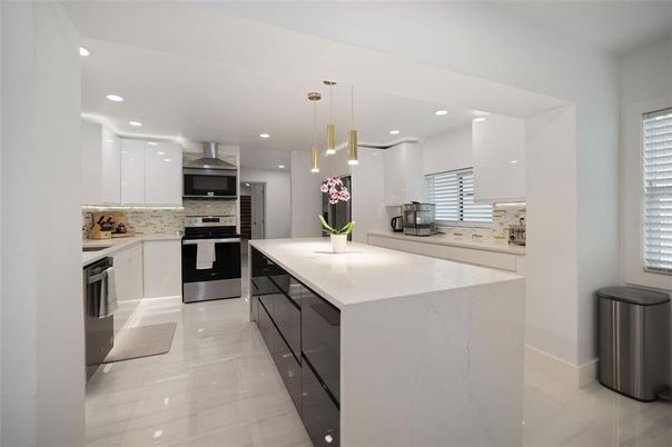 Interior, Kitchen, Pendant Lights, Recessed Lighting, Stainless Steel Appliances