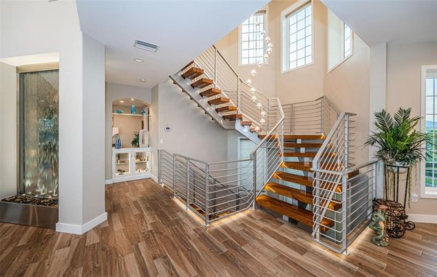 Interior, Recessed Lighting, Wood Texture Flooring