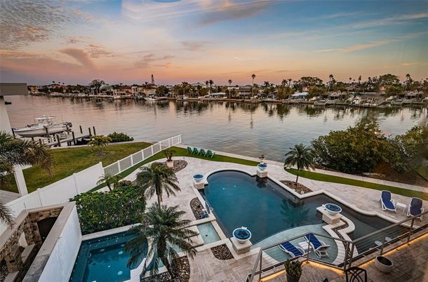 Exterior, Lake, Pool, Water