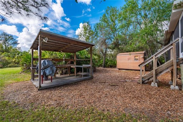 Backyard, Exterior
