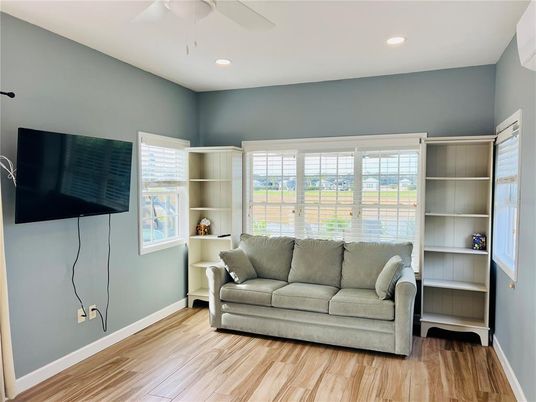 Interior, Recessed Lighting, Wood Texture Flooring