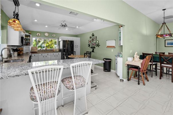 Dining room, Interior, Kitchen, Pendant Lights, Recessed Lighting