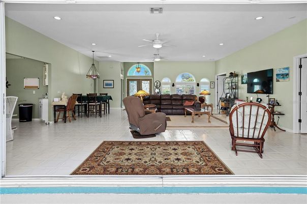 Dining room, Interior, Living room, Pendant Lights, Recessed Lighting