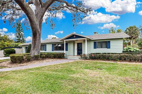 Backyard, Exterior, Facade, Ranch