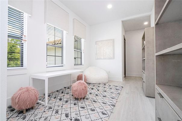 Interior, Recessed Lighting, Wood Texture Flooring