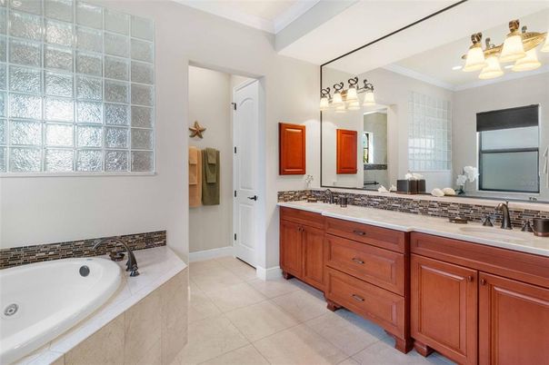 Bathroom, Dual Sink Vanities, Interior