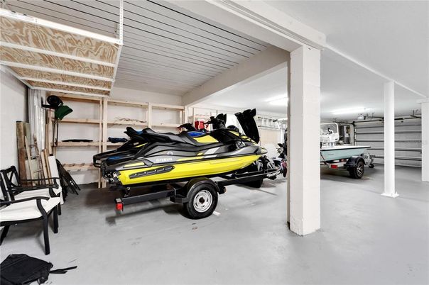 Garage, Interior
